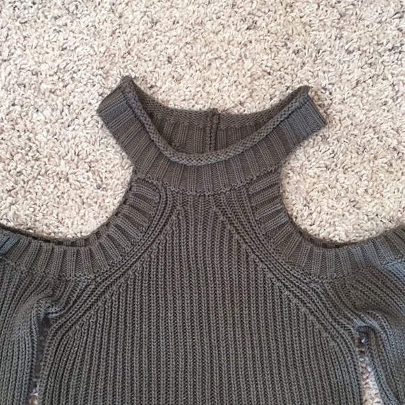 LF Long Sleeve Olive Cold Shoulder Crop Sweater - Picture 2 of 4
